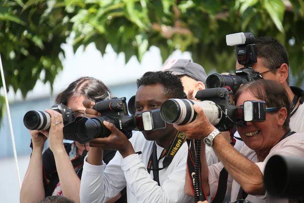 Fotografowie, uczestniczy w festiwalu filmowym — Zdjęcie stockowe