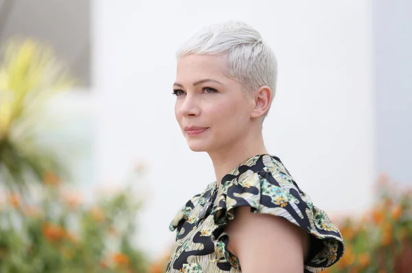 Michelle Williams részt vesz a Csodaországban. — Stock Fotó