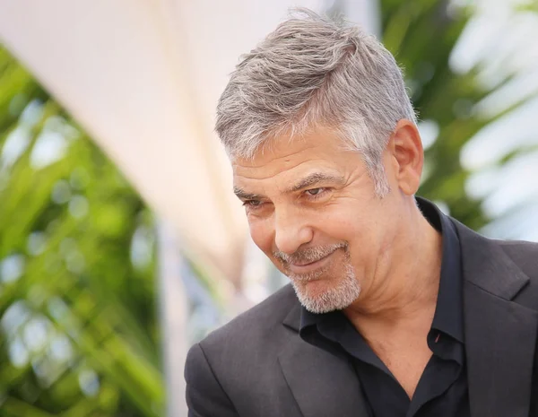 George Clooney asiste al 'Monstruo del Dinero' — Foto de Stock