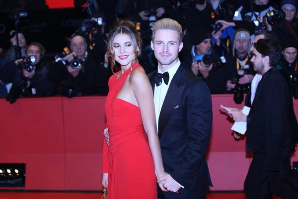 Stefanie Giesinger ve onun erkek arkadaşı Marcus Butler 