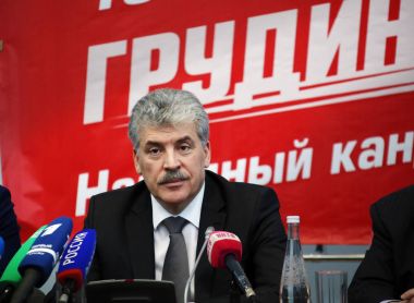 Seçim öncesi basın toplantısında Başkan adayı Pavel Gr