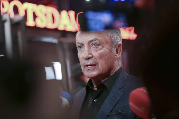 Udo Kier attends the 'Don't Worry, He Won't Get Far on Foot' — Zdjęcie stockowe