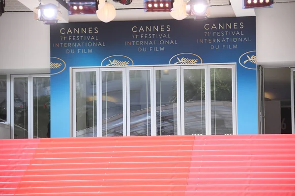 Cannes, france - 8. Mai: ein allgemeiner Blick auf die Atmosphäre auf während t — Stockfoto
