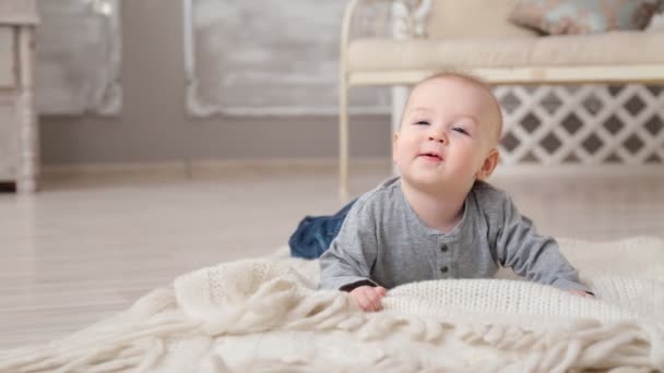 Ευτυχισμένο Χαμογελώντας μωρό — Αρχείο Βίντεο