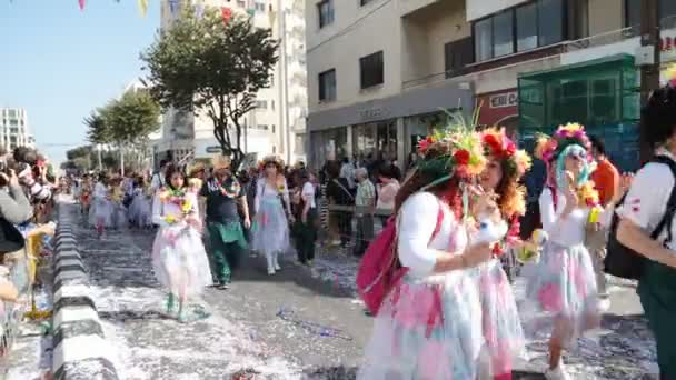 Limassol, Cyprus - 26 februari: Carnaval van de Grand parade, 26 februari 2017 in Limassol, Cyprus — Stockvideo