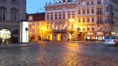 Prag - Haziran 6: Gece trafikte Prag'ın merkezi zaman atlamalı