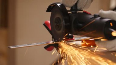 Taşlama tezgahı ile metal kesme