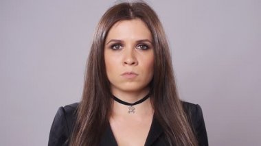 Siyah gözlü seksi kadın makyaj gölgeler