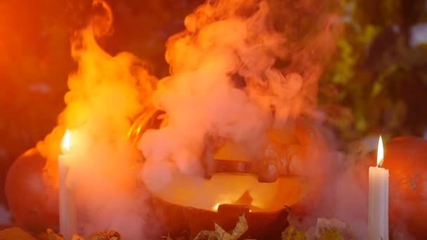Dynia Halloween w dym — Wideo stockowe