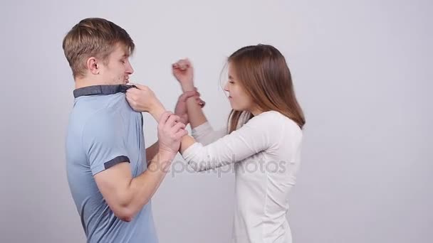 Man and woman are fighting. Terrible domestic violence in family — Stock Video