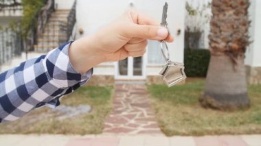 El anahtar eve tutar.