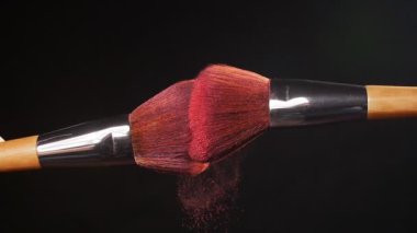 Toz patlama 2 güzellik fırçalar ile pembe