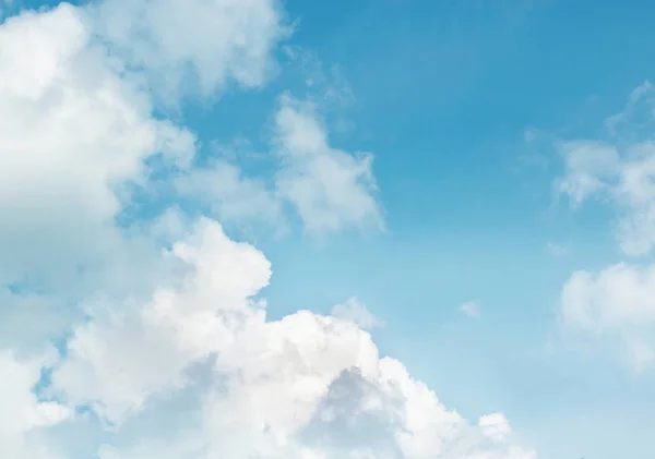 Cielo Azul Fondo Con Nubes — Foto de Stock