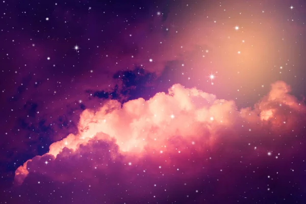 Raum Des Nachtvioletten Himmels Mit Wolken Und Sternen — Stockfoto