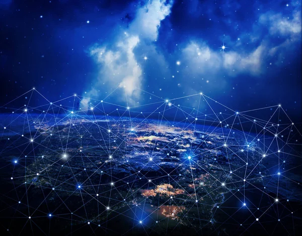 Küresel ağ Internet kavramı. Nasa tarafından döşenmiş bu görüntü unsurları