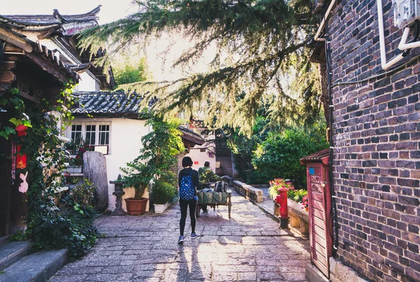 雲南省 中国の旧市街麗江の風景街 — ストック写真