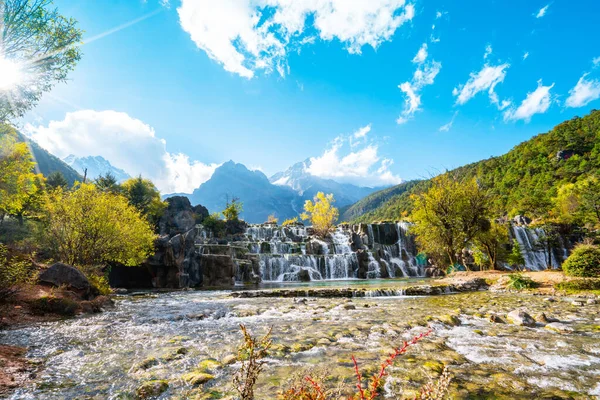 Водоспадний Річковий Ландшафт Блакитна Місячна Долина Ліцзян Китай — стокове фото