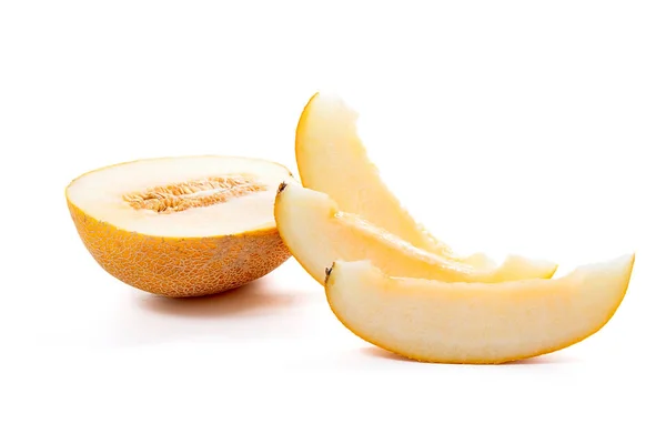Geschnittene Honigtau-Melone tropische Früchte isoliert auf einem weißen Backgro — Stockfoto