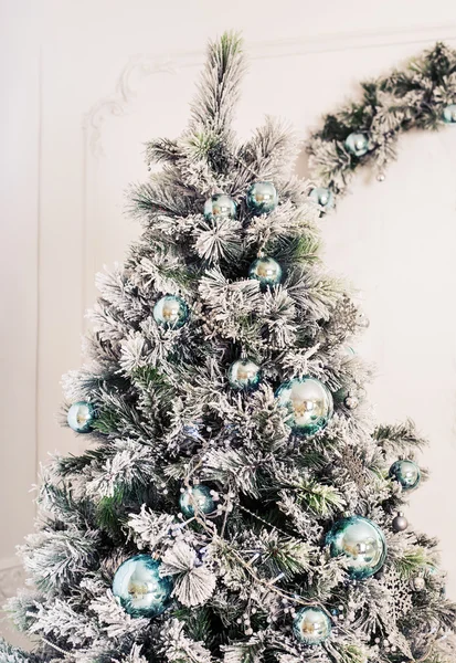 Sluitingen van de kerstboom — Stockfoto