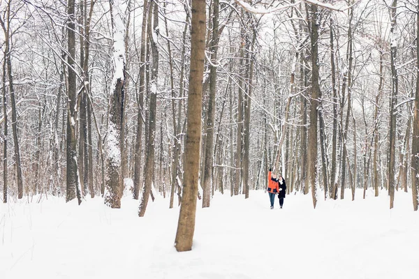 Télen pár szabadtéri séta — Stock Fotó