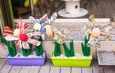 Renkli dekorasyon yapay çiçekler