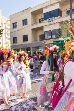 Limassol, Kıbrıs - 26 Şubat: Tanımlanamayan karnaval katılımcılar Mart ayında Kıbrıs karnaval geçit, 26 Şubat 2017 Limassol, Kıbrıs