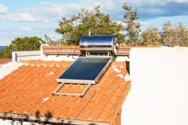 ev çağdaş sıcak su panelleri