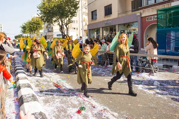 LIMASSOL, CHIPRE - 26 DE FEBRERO: Desfile de Carnaval de Chipre, 26 de febrero de 2017 en Limassol, Chipre — Foto de Stock