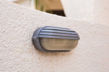 Sokak lambası açık