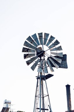 Windmil ve mavi gökyüzü Close-Up