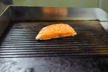 Balık Pişirme biftek yakın çekim