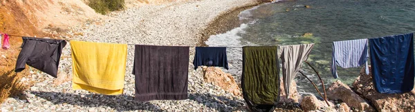Πλυμένα ρούχα που ξήρανση στον ήλιο — Φωτογραφία Αρχείου
