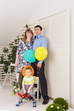 doğum günü kutlama anne ile çocuk