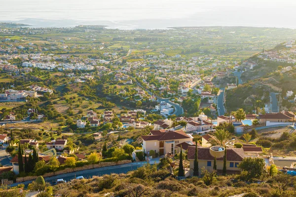Chypre île, vue de dessus. Maisons toits — Photo