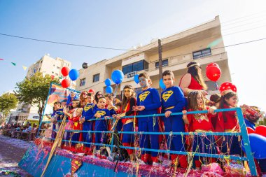 Limassol, Kıbrıs - 26 Şubat: Çocuklar karnaval çocuk karnaval geçit, 26 Şubat 2017 Limasol, Kıbrıs için yer alır