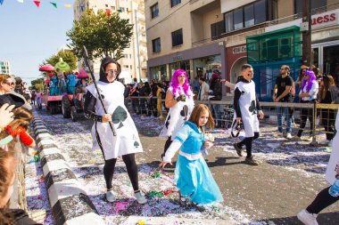 Limassol, Kıbrıs - 26 Şubat: Karnaval katılan Limasol Kıbrıs karnaval geçit üzerinde 26 Şubat 2017