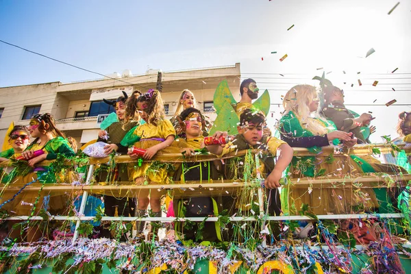 Limassol, Cypern - 26 februari: Barn Carnival tar del i barn carnival parade, 26 februari 2017 i Limassol, Cypern — Stockfoto