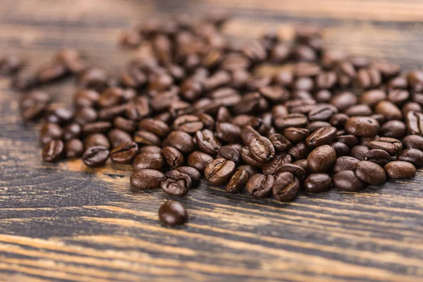 Кофе на деревянном фоне гранжа — стоковое фото