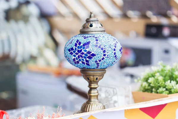 장식, 장식 및 가구 - 파란색 - 흰색 스케일의 터키 소형 램프 — 스톡 사진