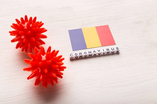 2019-nCoV 중 동부 호흡기 증후군 코로나 바이러스 (coronavirus) 또는 코로나 바이러스 COVID-19 모델은 흰색 배경에 텍스트및기 루마니아를 표시한다. 바이러스 대유행 보호 개념. — 스톡 사진