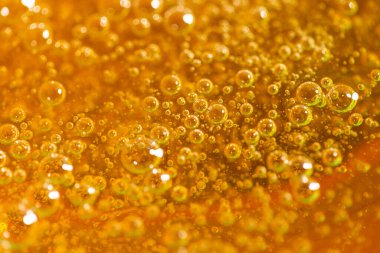 Depilasyon ve güzellik konsepti. Saç kesimi için balmumu ya da şeker macunu yakın çekim. Makro fotoğraf