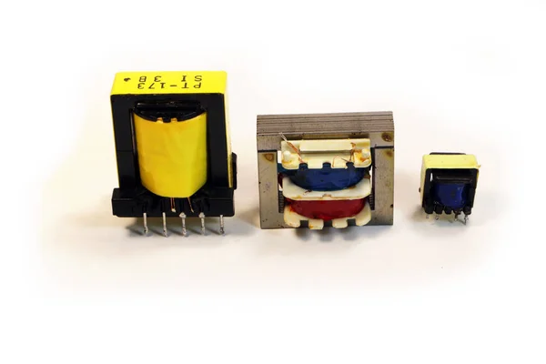 Composants radio - un ensemble de transformateurs — Photo