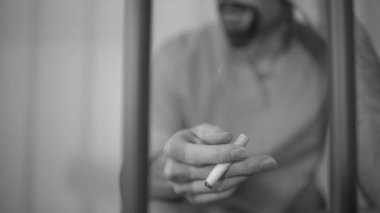 hapiste sigara adam tutuklu