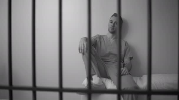 人在监狱里的犯人 — 图库视频影像