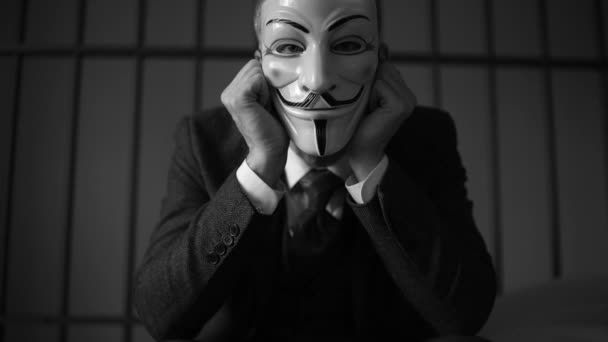 Depressed Anonymous hacker in prison (B / W Version ) — стоковое видео