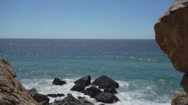 Point Dume plage océanique en Californie — Video