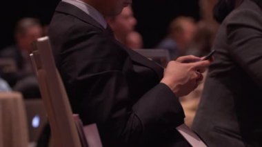 Telefonunuzun ve konferans katılımcı