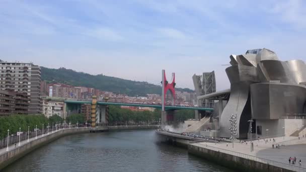 Bilbao Guggenheim geniş timelapse — Stok video