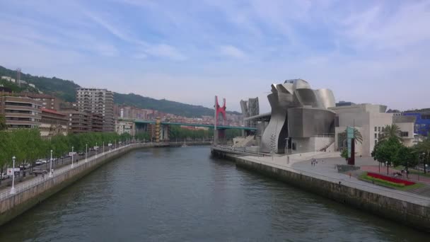 Αριστερή μετατόπιση timelapse του Μπιλμπάο Guggenheim — Αρχείο Βίντεο