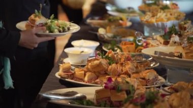 Bir Konferansı'nda lezzetli yemek